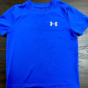 Boys XS Under Armour shirt Xs